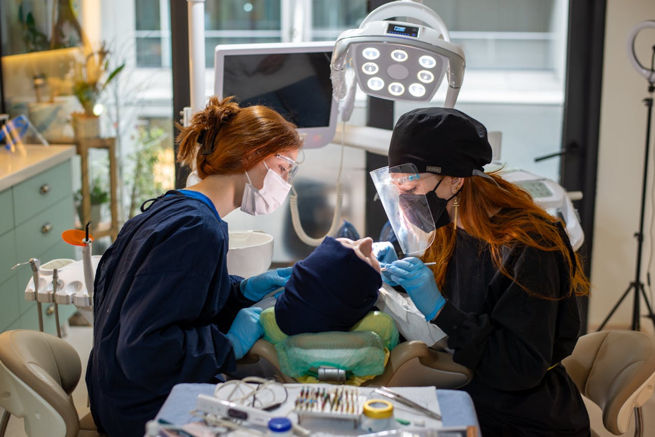 composite bonding and veneers
